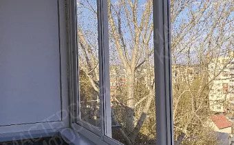 Фото из портфолио: Остекление балкона алюминиевым профилем